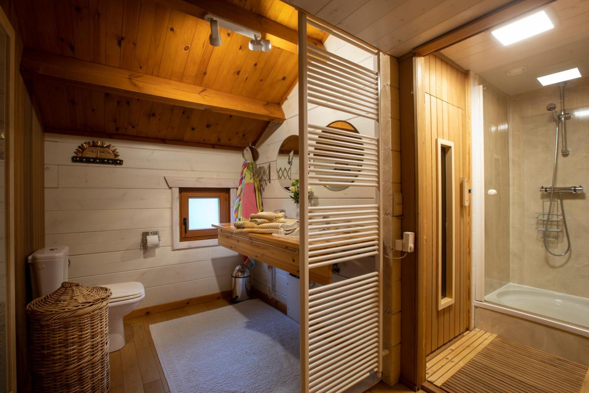 Les Avernas En Bas Romantic Getaway Lierneux Экстерьер фото